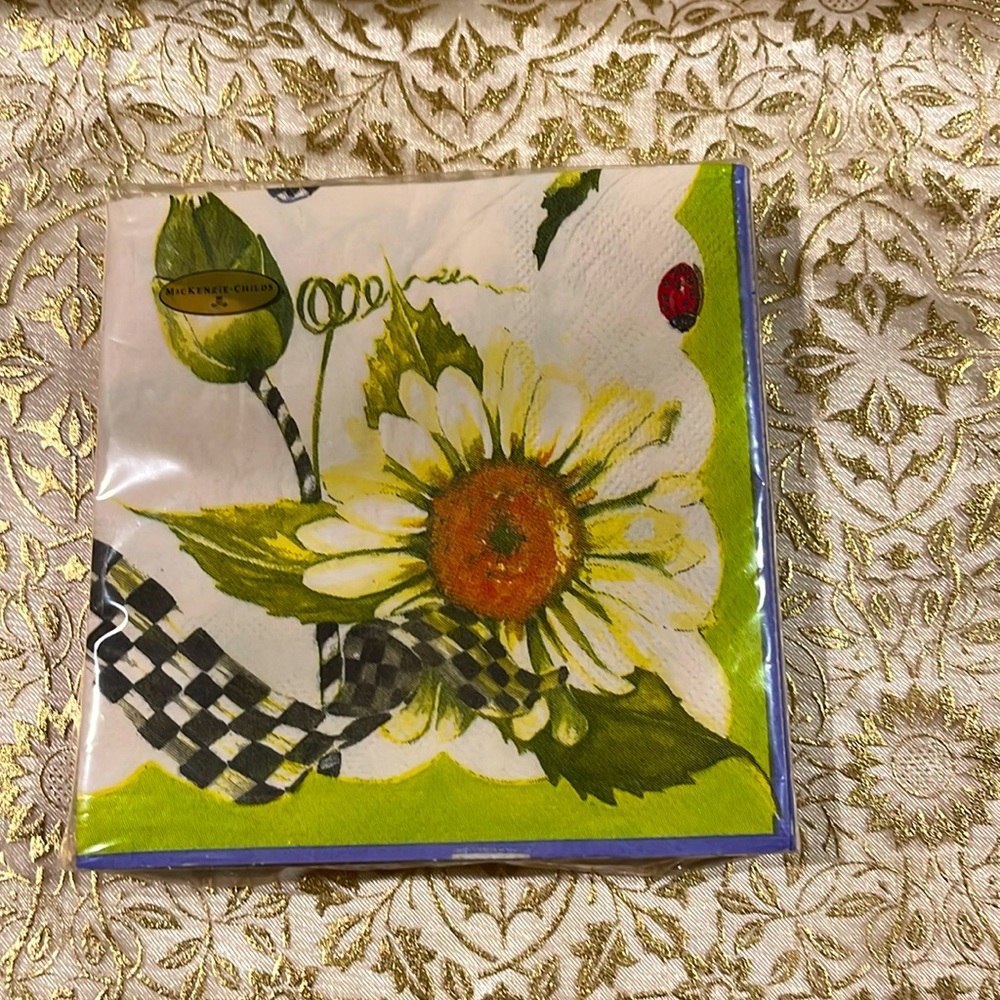 NWT Mackenzie Childs Sunflower pattern paper cocktail napkins